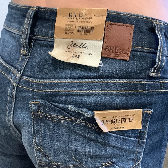 BKE Denim - 𝅺NWT BKE Stella Skinny Mid-Rise jeans, Slim fit, Comfort Stretch, Size 24R